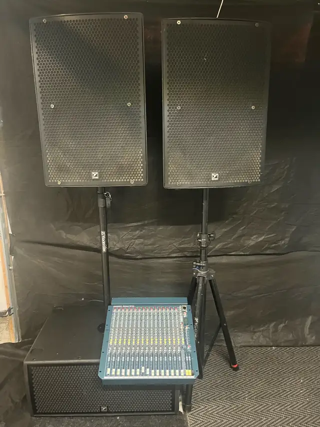 Full PA System up to  medium to  clubs in Performance & DJ Equipment in Kitchener / Waterloo - Image 4
