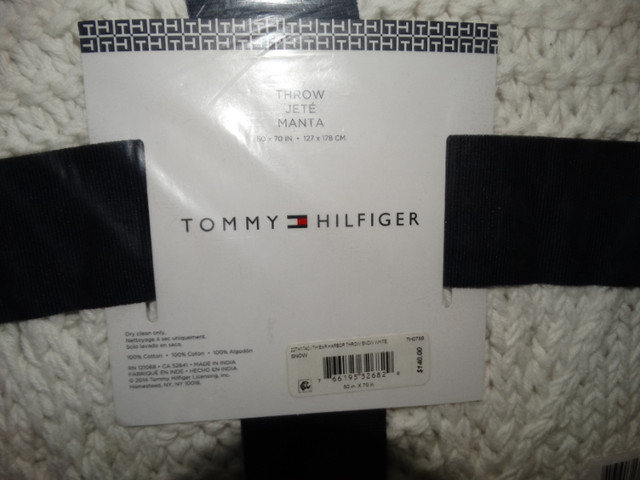 Deux jetés   coton Tommy Hilfiger dans Literie  à Ville de Montréal - Image 3