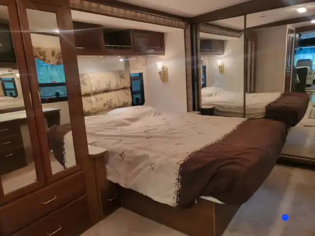 2003 Winnibego Motorhome Class A in RVs & Motorhomes in 100 Mile House - Image 7