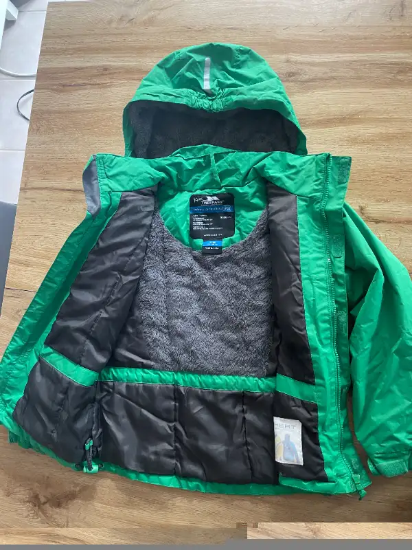 Jacket For Kids - Fall/Winter in Kids & Youth in Kitchener / Waterloo - Image 4