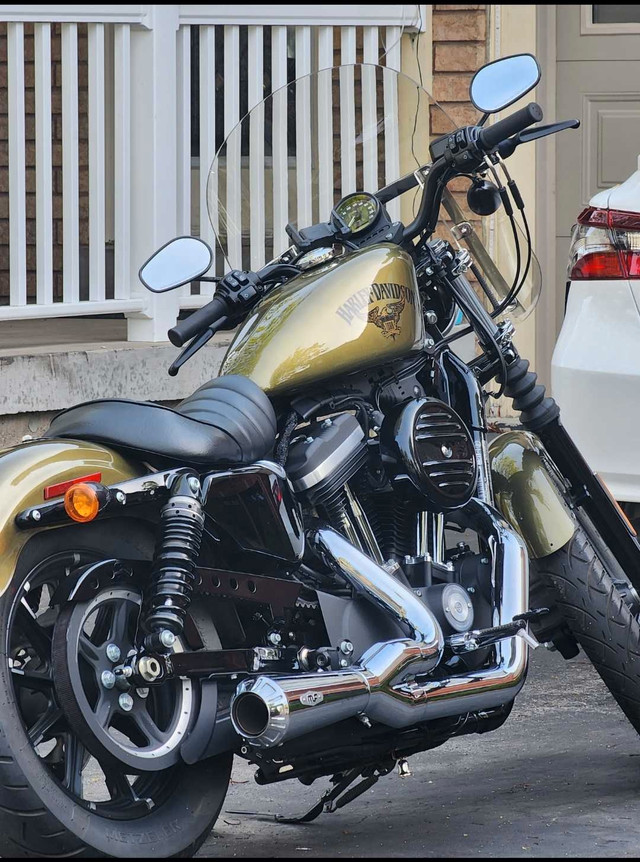 Harley davidson sportster Iron 883 in Street, Cruisers & Choppers in Mississauga / Peel Region