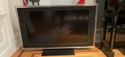 Télévision à donner SONY 48 pouces, View more