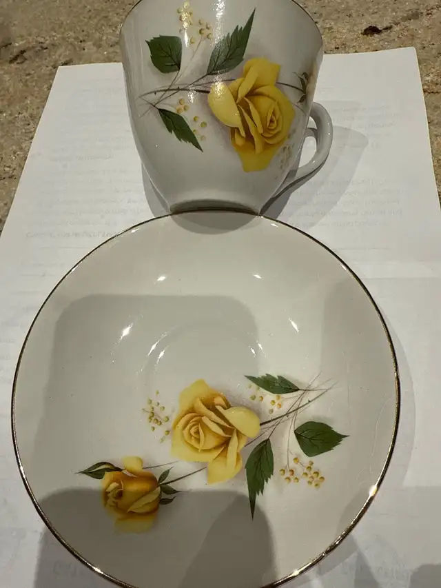 fine bone china with “Japan” on the bottom  in Arts & Collectibles in London - Image 11
