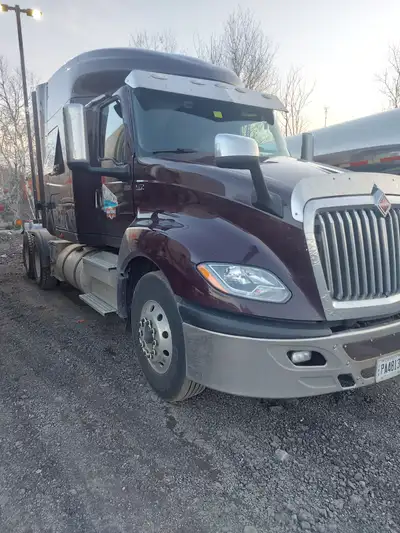 2020 International LT 625. Very well maintained and has been leased on with the same company since n...