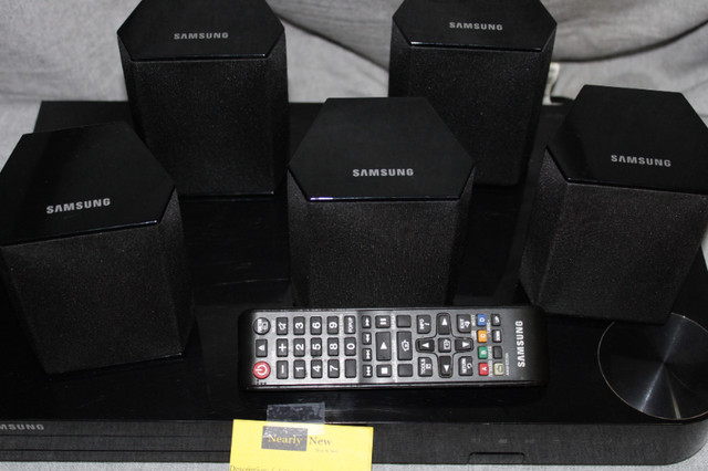 Samsung Blu Ray Home Theatre System in Video & TV Accessories in Oshawa / Durham Region - Image 2