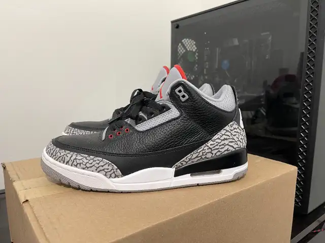 Air Jordan 3 Black Cement 2018 size 10.5 in Men's Shoes in City of Toronto - Image 4