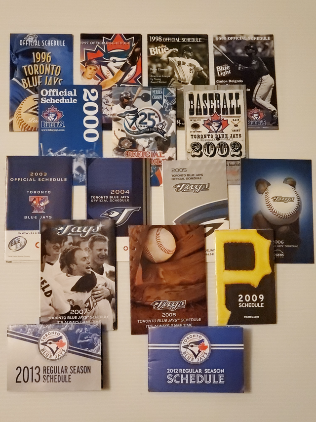 *** BASKETBALL POCKET SCHEDULES - NBA RAPTORS / BULLS - NOS! in Arts & Collectibles in City of Toronto - Image 11