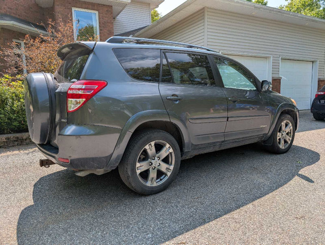 Toyota RAV4 V6 Sport in Cars & Trucks in Gatineau