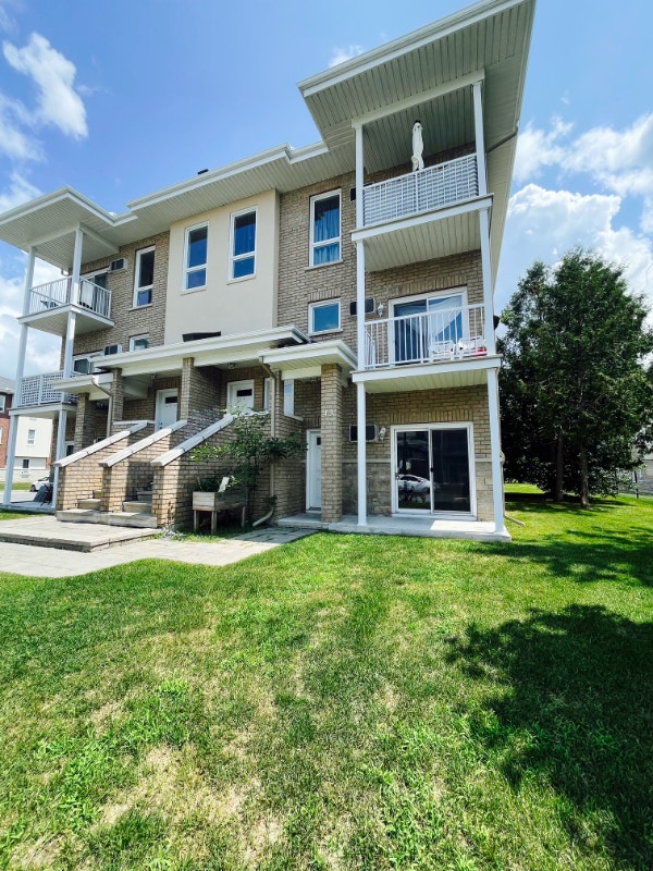 Superbe appartement 2CC, RDC, HullAylmer Long Term Rentals