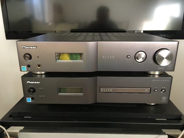 Pioneer Elite PD-D6-J SACD Player , with remote , *** Receiver S in Stereo Systems & Home Theatre in Hamilton - Image 3