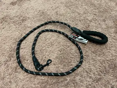 Premium Heavy Duty Dog Leash - Brand New 5 Feet Asking $10.00 obo Smoke Free Home