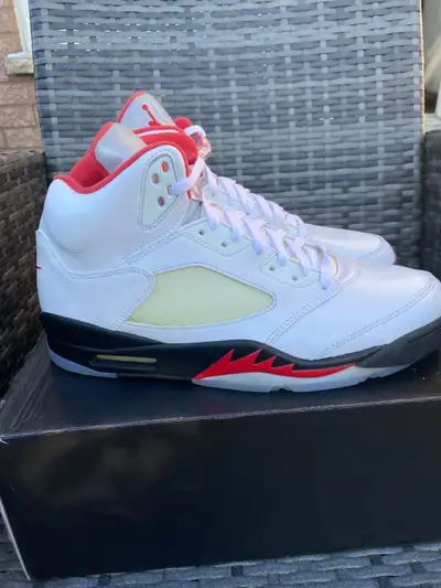 Jordan 5 Fire Red Silver Tongue - sz 8/12, View more