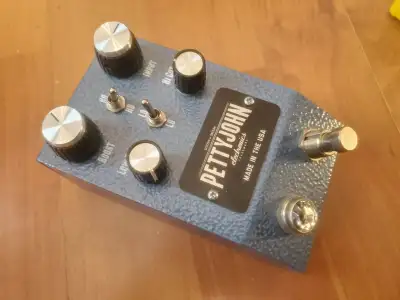 Pettyjohn Electronics Lift - Preamp / EQ / Buffer / Boost made in USA, à vendre $300 ($325 par Exped...