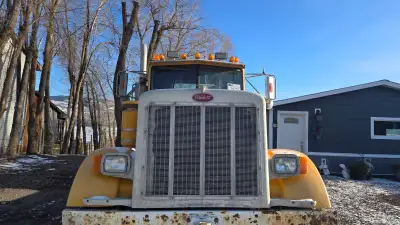 1995 Peterbilt tandem Cab & Chassis,3176 Cat 18 speed trans, 44K rears -walking beam suspension, new...