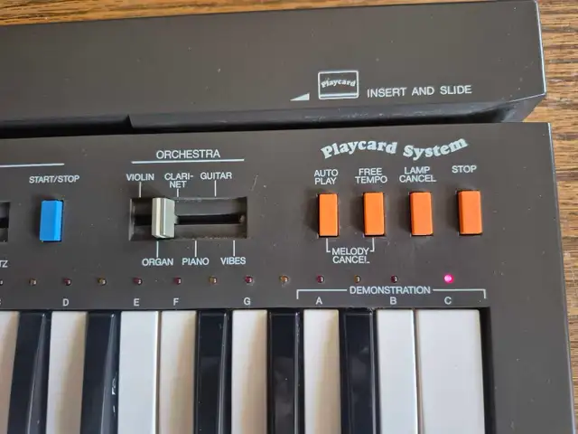 Vintage 1984 Yamaha PCS 30 Keyboard in Pianos & Keyboards in City of Toronto - Image 6
