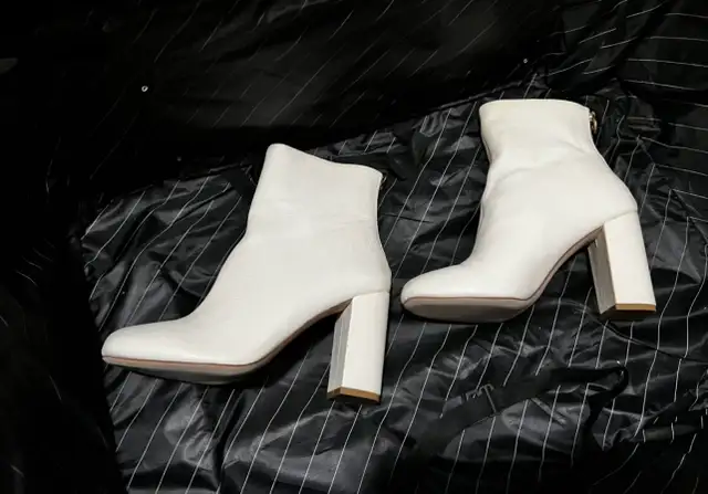Joie White Leather Heeled Ankle Boots - Size 38.5 in Other in City of Toronto - Image 5