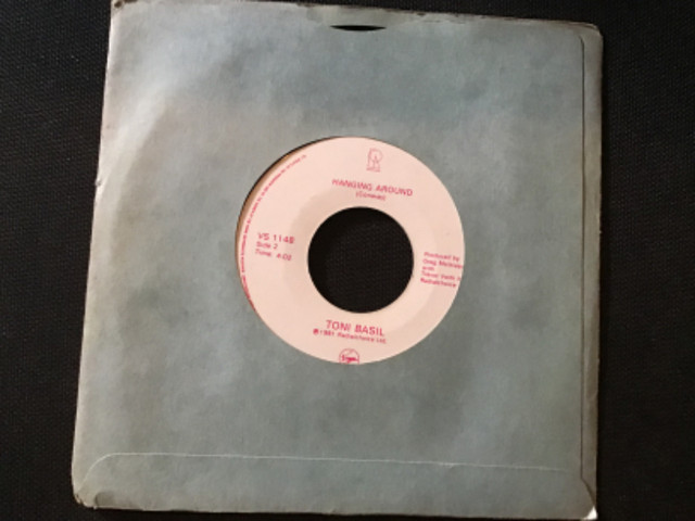 Toni Basil Single “Mickey” (p)1981 Radialchoice Ltd. dans De Montagne  à Lévis - Image 4