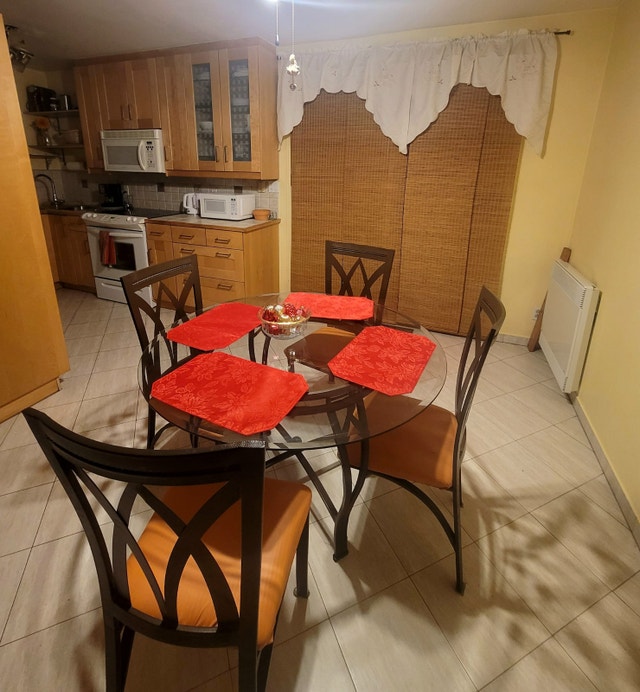 Room for rent/Chambre à louer — photo 1
