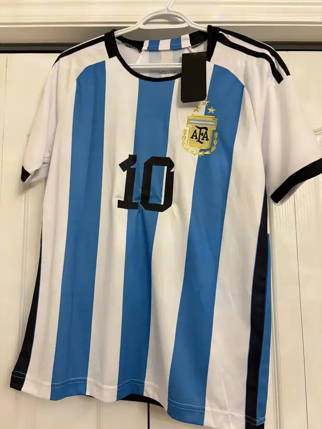 New with Tag Messi Outfit - 3 Piece in Men's in Cole Harbour - Image 3