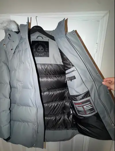 Men’s Moose Knuckles Parka Size L, View more