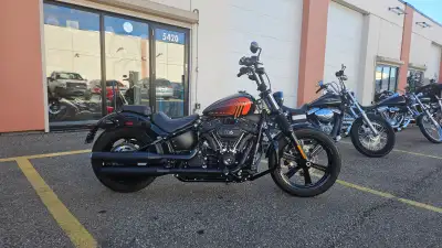 Harley-Davidson Street Bob 114 – Blacktop Rebel with Milwaukee Muscle - 1834 km - $19425.00 No chrom...