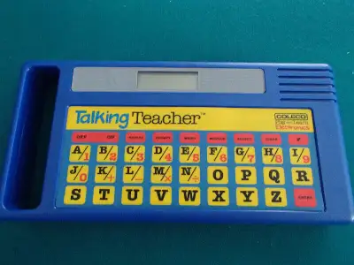 Talking Teacher by Coleco 80's tech. It worked perfectly, in very good condition. Can't test it , no...
