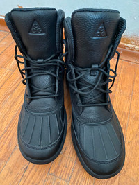 Nike winter Boots