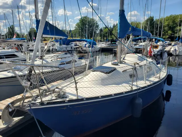 Sailboat C&C 27 MK III 1976 in Sailboats in Ottawa - Image 13