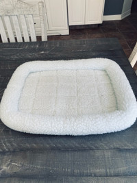 "Comfy Land" pet bed in great condition & clean - 24"x18"