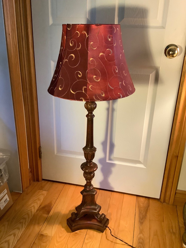 Vintage Wood Tri-Light Floor Lamp w Patterened Silk Shade in Indoor Lighting & Fans in Belleville - Image 3