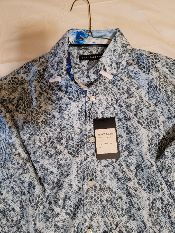 Men's Dress Shirt for Sale - $15 Tag still attached! in Multi-item in Mississauga / Peel Region