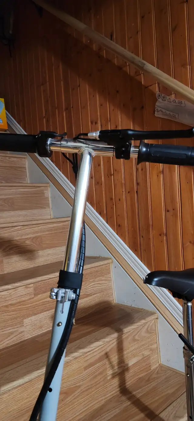 Electric scooter in Other in Mississauga / Peel Region - Image 5