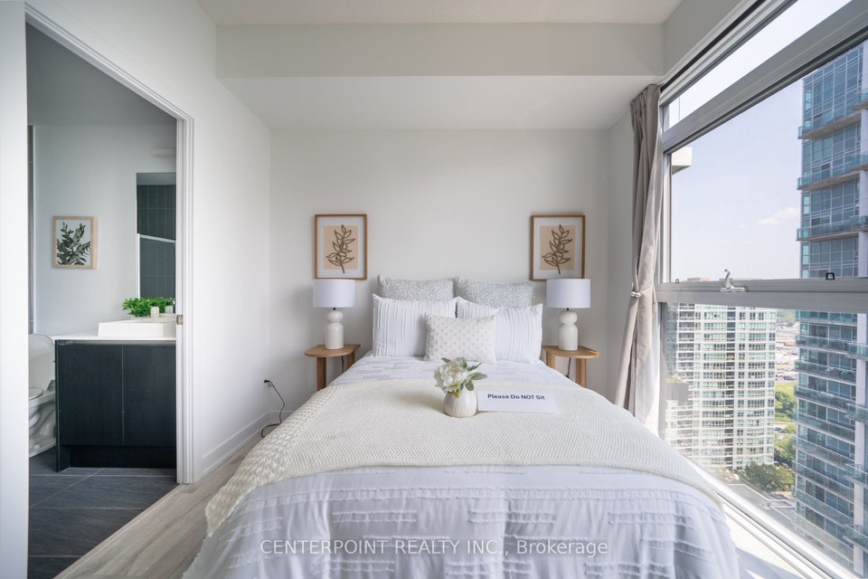 Modern Condo for Rent - 2 bedroom, 2 bathroom, 1 pkng, Lake view 5