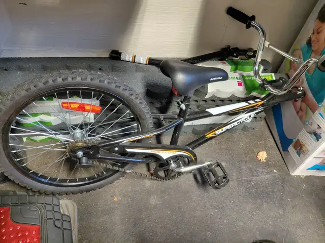 Supercycle Bike Trailer in Kids in St. Catharines - Image 3