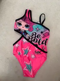 Size 6 girl’s one piece swimsuit 