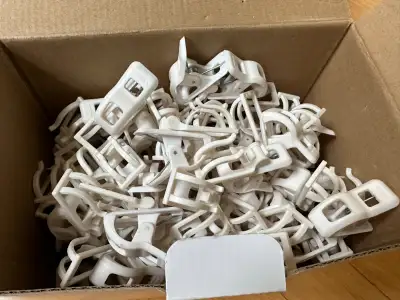 Brand New 50 Christmas Light Clips, View more