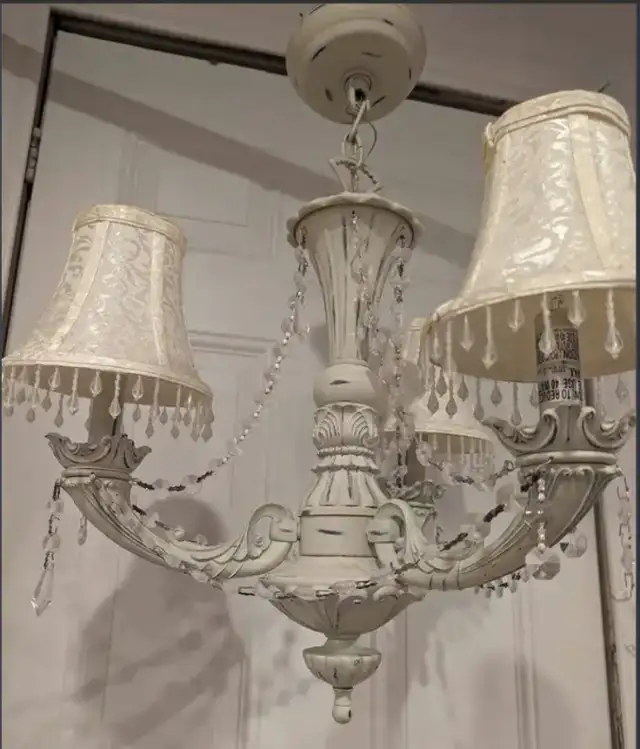 Beautiful White Chandelier Light in Indoor Lighting & Fans in London - Image 3