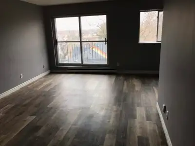 Two bedroom apartment for rent near school, Bus Stop locates at 54 Russell Street. $1,750/ month plu...