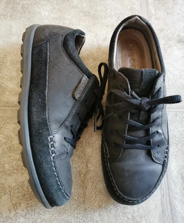 ECCO Shoes in Women's - Shoes in Calgary - Image 3