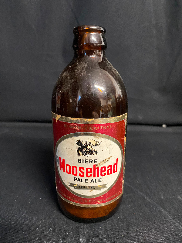 Stubby Moosehead Beer Bottle in Arts & Collectibles in Moncton