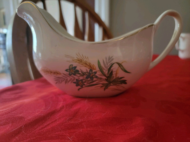 MCM Johnson Bros Gravy Boat in Kitchen & Dining Wares in Oshawa / Durham Region