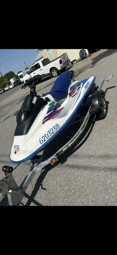 Svp bien lire avant de poser des questions Seadoo GSX 800 restauré à neuf Tout démonter et remonter...