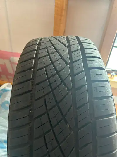 Pneu 235/45R17 psd des mag 5 x 114