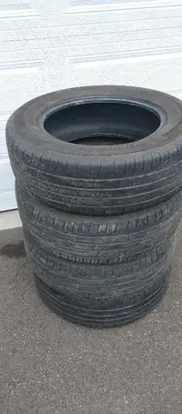 4x pneus été 18" pouces 235 65 r18
