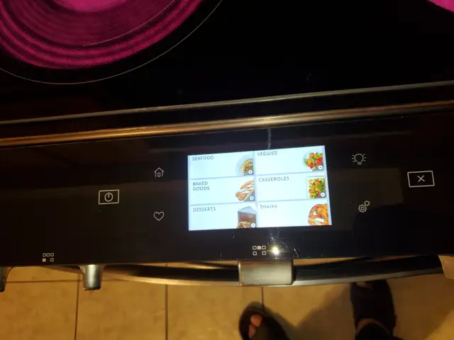 Smart whirlpool stainless steel electric Range slide in 30inch. in Stoves, Ovens & Ranges in Dartmouth - Image 6