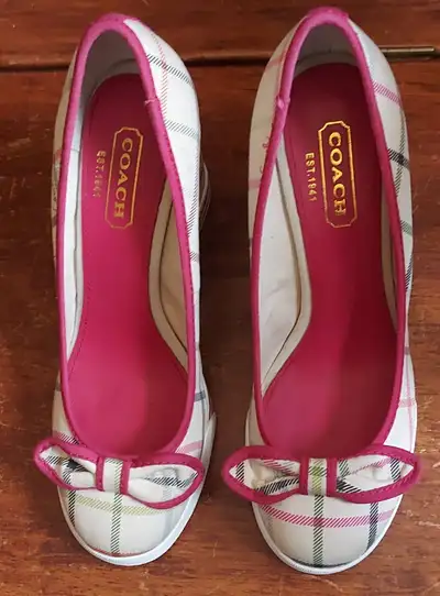 COACH Women’s Sydney Tattersall Raspberry Trim Wedge Sandals Bow Tie Size 7 Medium Like new conditio...