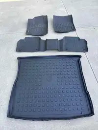 Full set of Mercedes Weather tech mats for Mercedes GLE (works w