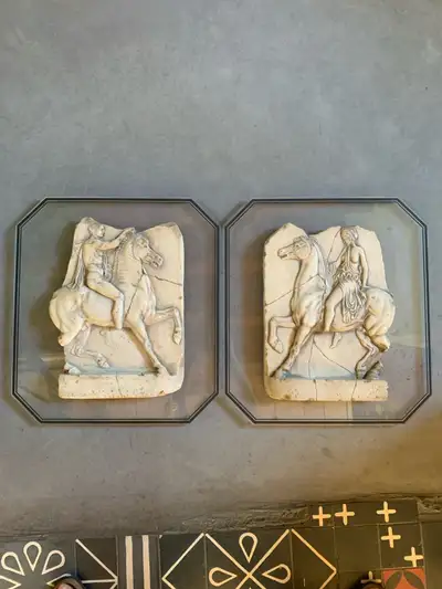 2 Bas-relief de haute qualité, View more