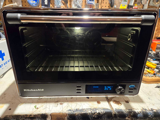 Kitchen aide Dual convection countertop oven/air fryer in Stoves, Ovens & Ranges in Bedford - Image 2