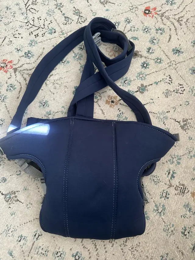 Ergo baby Carrier in Strollers, Carriers & Car Seats in Mississauga / Peel Region - Image 3